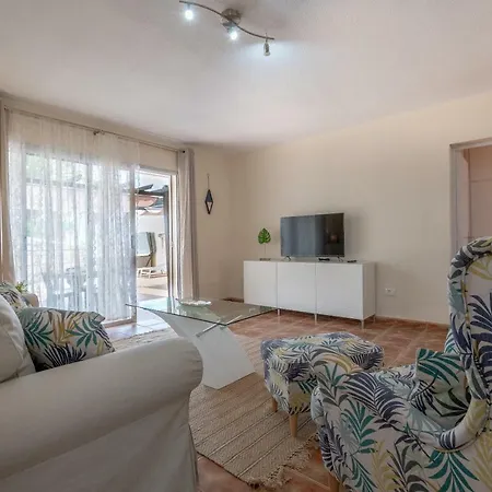 Orquidea Apartman *