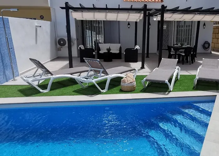 Orquidea 卡亚俄萨尔瓦赫